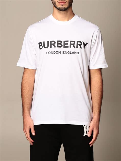 Burberry t shirt